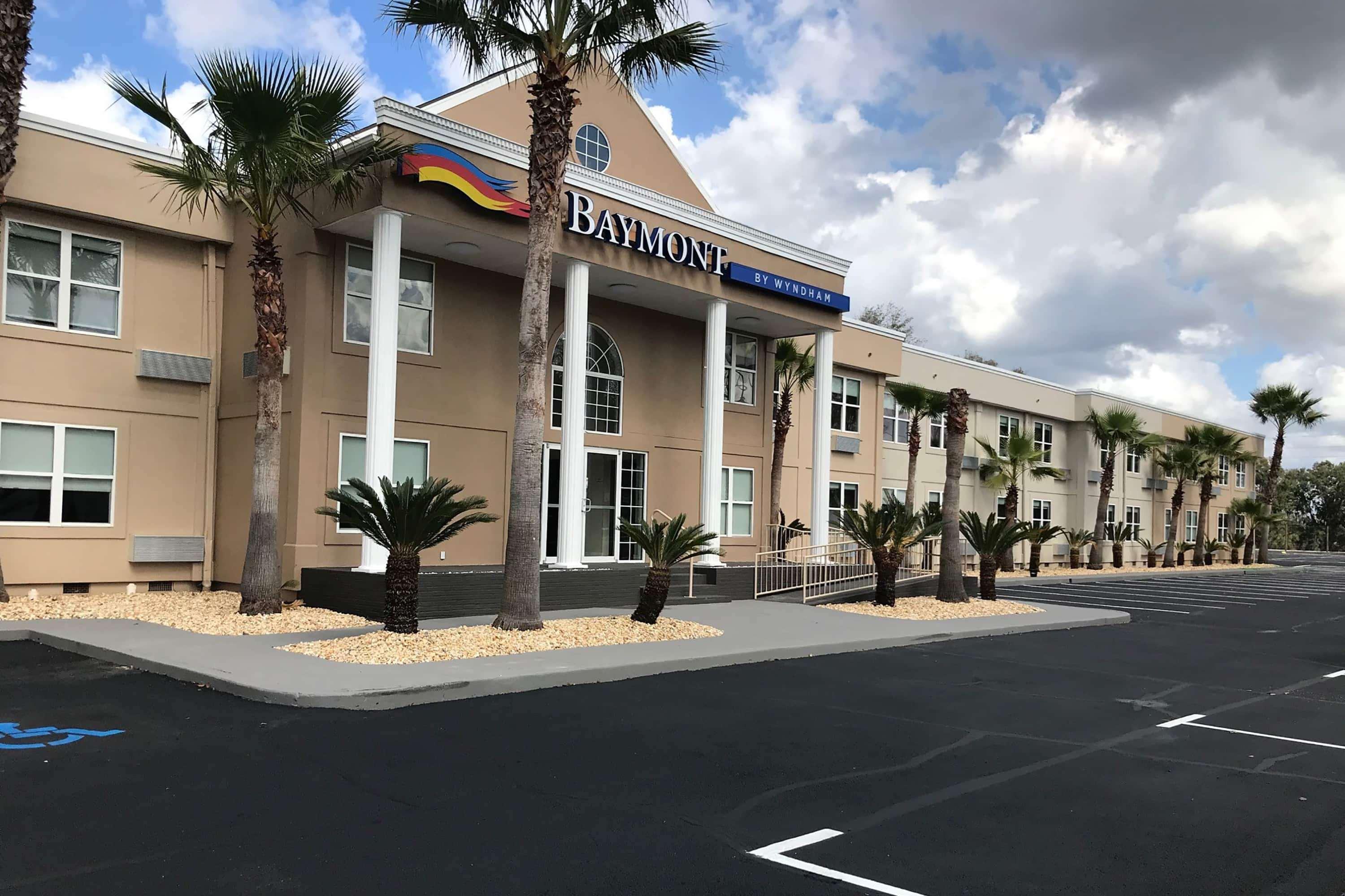 Baymont By Wyndham Lake Park Valdosta I75 Exterior photo