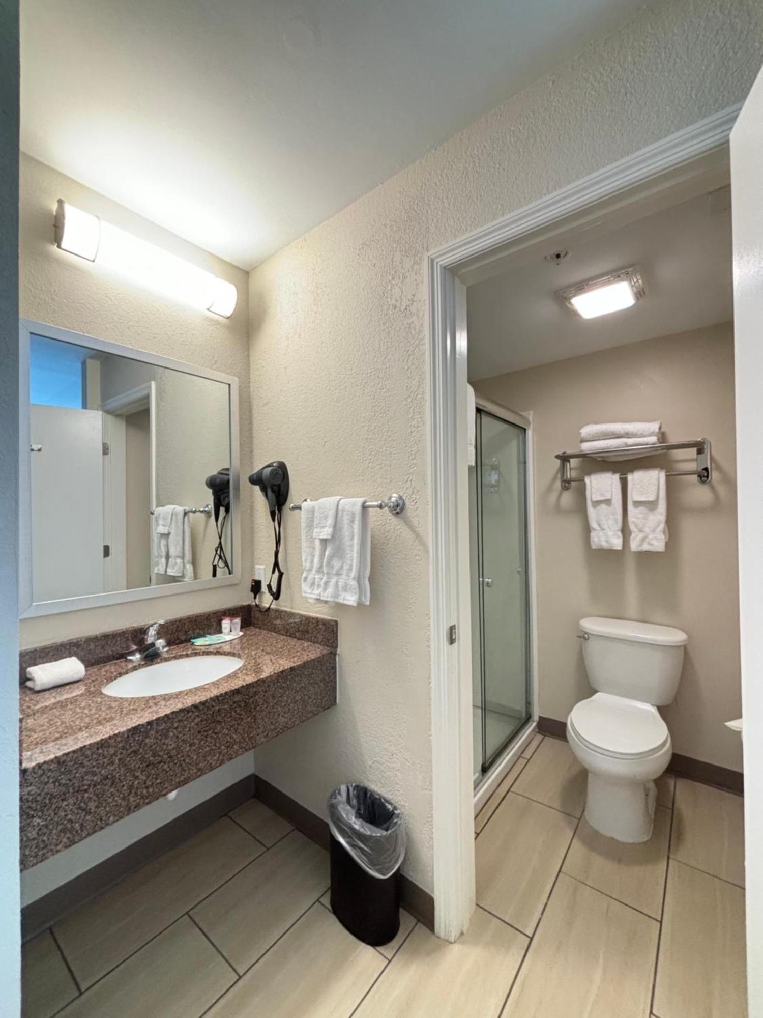 Baymont By Wyndham Lake Park Valdosta I75 Exterior photo