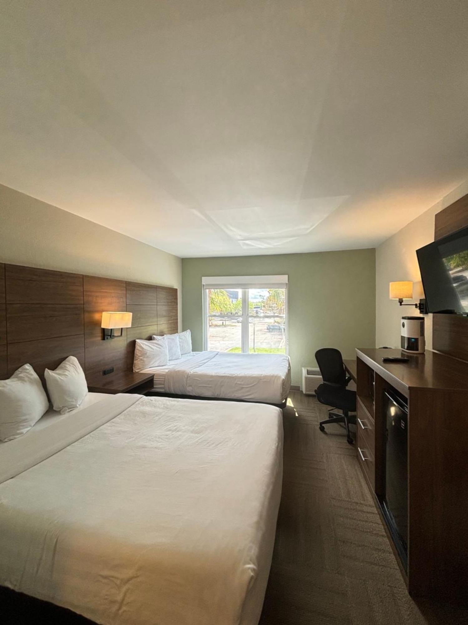 Baymont By Wyndham Lake Park Valdosta I75 Exterior photo
